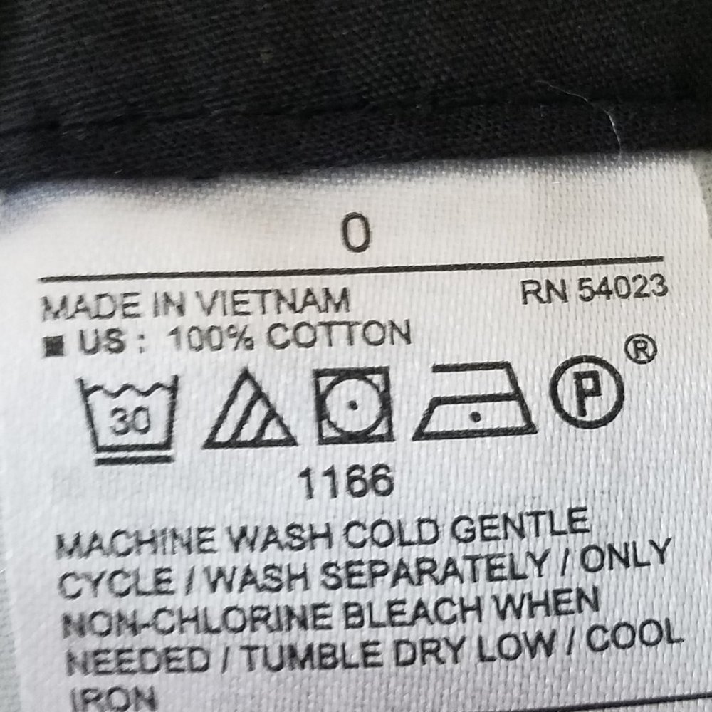 Old Navy Black Multicolor Floral Casual Shorts 0 - Picture 8 of 8